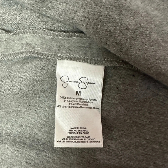 Jessica Simpson NWT Romi long gray flannel button up sz Medium 20” p2p - Picture 2 of 9